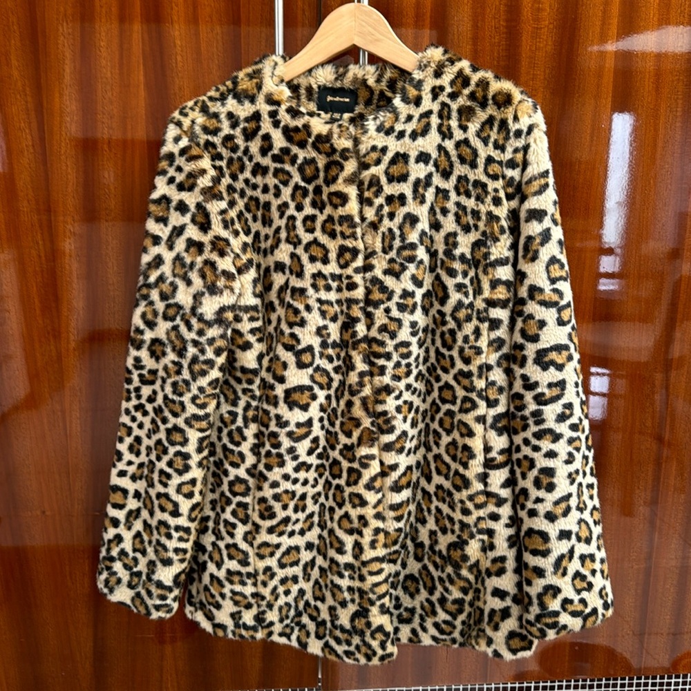 Faux fur animal print size M